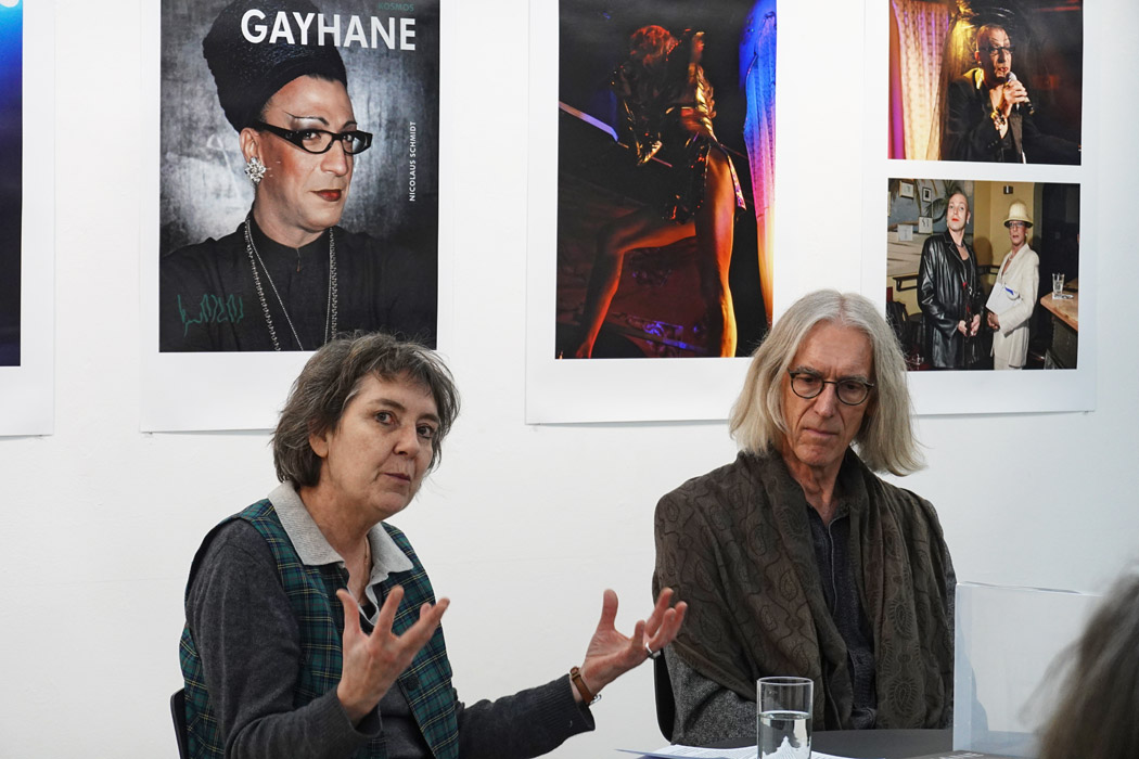 Nicolaus Schmidt, Pop Up Gayhane, Künstlergepsräch mit Helen Adkins
